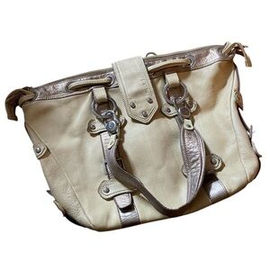00MG Y2K Vintage Gussto Yellow Oversized Bag with chunky hardware.